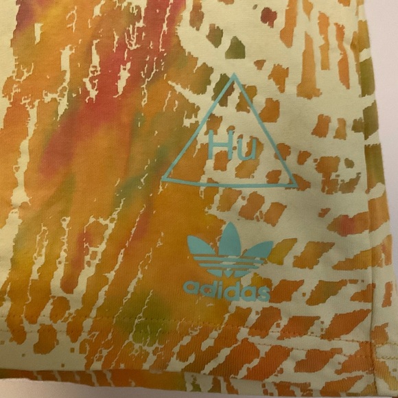 ADIDAS X PHARRELL WILLIAMS HUMAN RACE MMF BASKETBALL T SHIRT& SHORTS SET XS - Picture 6 of 10